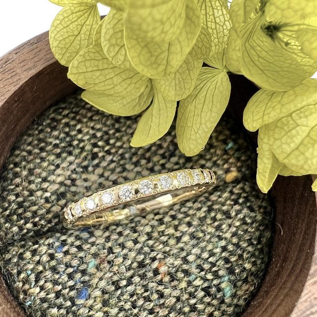 【鎌倉彫金工房の口コミ】 以前から彼女と指輪の話などしていて、小さいダイヤが並んでいるようなデ…