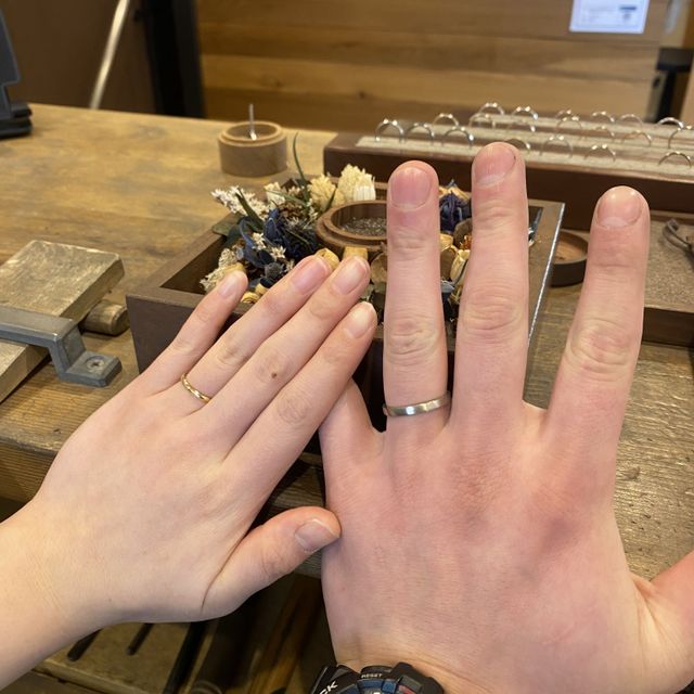 【鎌倉彫金工房の口コミ】 以前彼女に同じ店舗で婚約指輪をプレゼントしていて、婚約指輪と一緒に重…