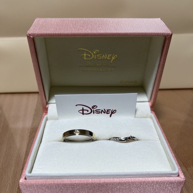 【ケイウノ ブライダル(K.UNO BRIDAL)の口コミ】 ディズニーが好きなのでディズニーの指輪が作れるお店に決めました。デザ…