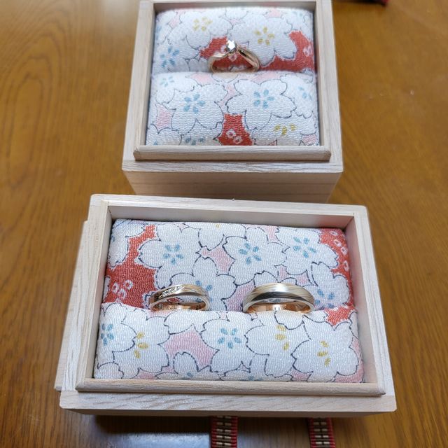 【杢目金屋(もくめがねや)の口コミ】 色んな種類の指輪の中で木目調の指輪に二人共が興味を持った事で決まりま…