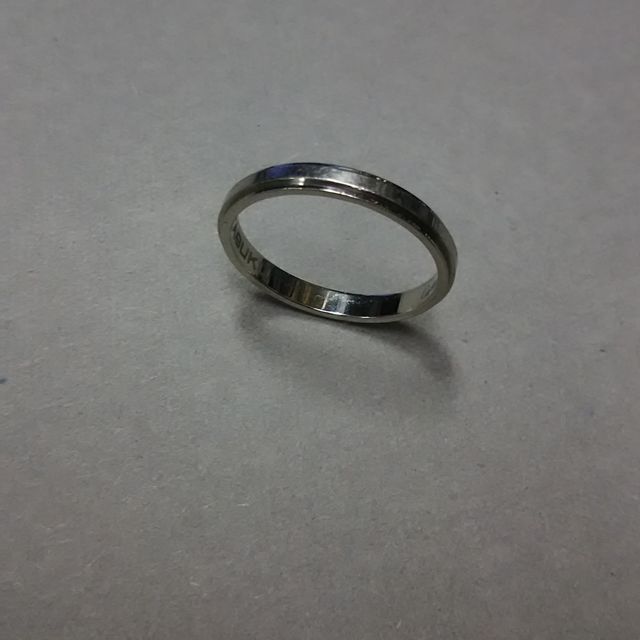 【カルティエ(Cartier)の口コミ】 妻が結婚指輪はカルティエと決めていました。今まで指輪に限らず装飾品は…