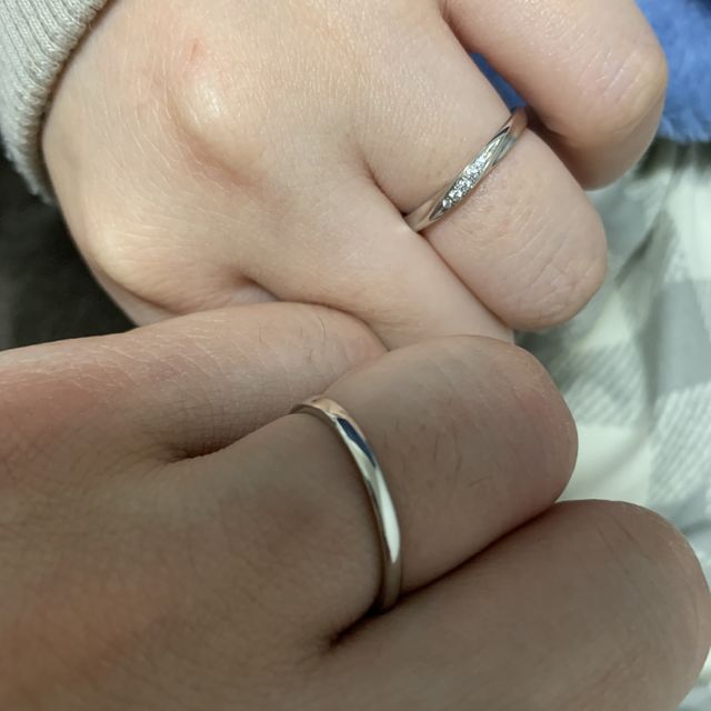 【4℃ BRIDAL(ヨンドシーブライダル)の口コミ】 以前から結婚指輪を購入しようと考えており、婚約指輪もここの店舗で購入…