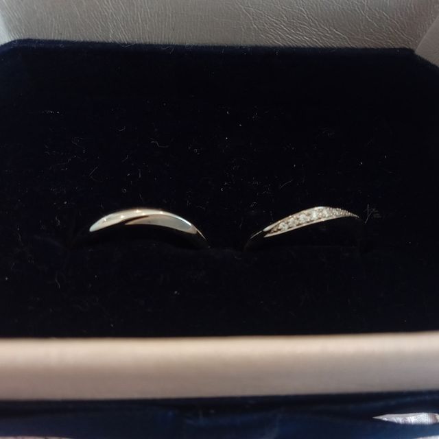 【ケイウノ ブライダル(K.UNO BRIDAL)の口コミ】 思い入れのあるブランドだったことと、デザイナーの方が手描きでデッサン…