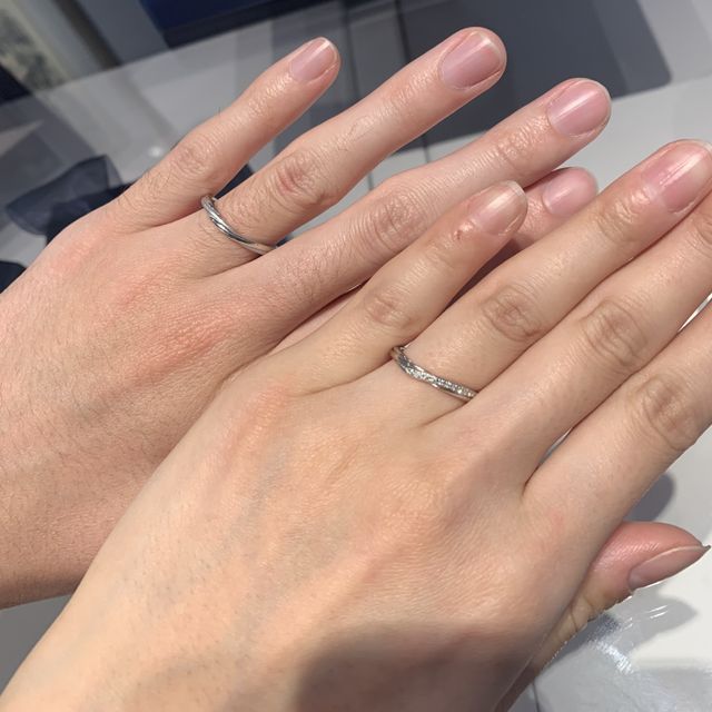 【銀座ダイヤモンドシライシの口コミ】 4社ほど周り、たくさんの種類を見ましたが、このデザインと価格がしっくり…