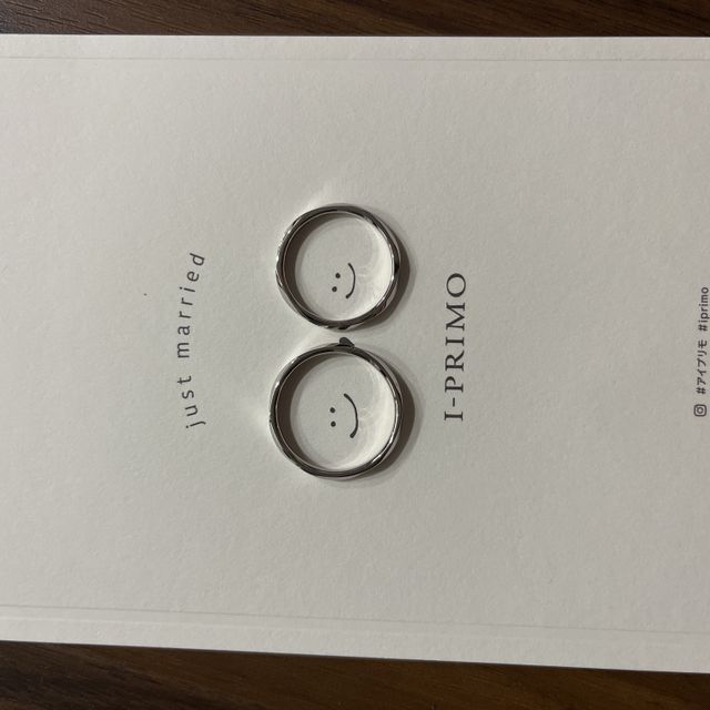 【アイプリモ(I-PRIMO)の口コミ】 シンプルなものを選びました。お互い指が太いので何が似合うか不安でした…