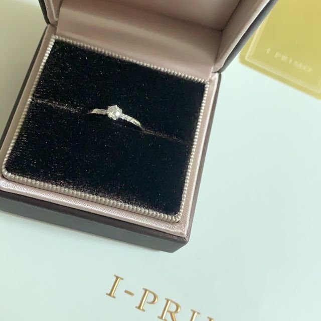 【アイプリモ(I-PRIMO)の口コミ】 ダイヤの質が良かった。値段も丁度よく既製品のデザインも良かった。既製…