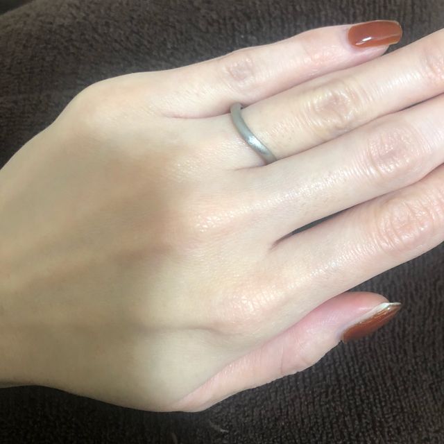 【TANZO.(鍛造指輪)の口コミ】 オーダーで製作できるところを探していて
重厚感のあるブランドの雰囲気と…