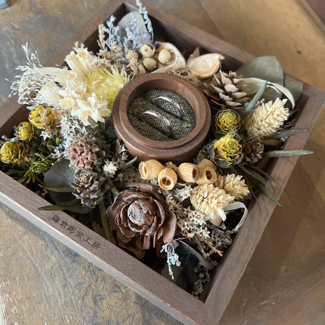 【鎌倉彫金工房の口コミ】 こだわりのブランドとか特になく、既製品で適当にきめるくらいなら2人で思…