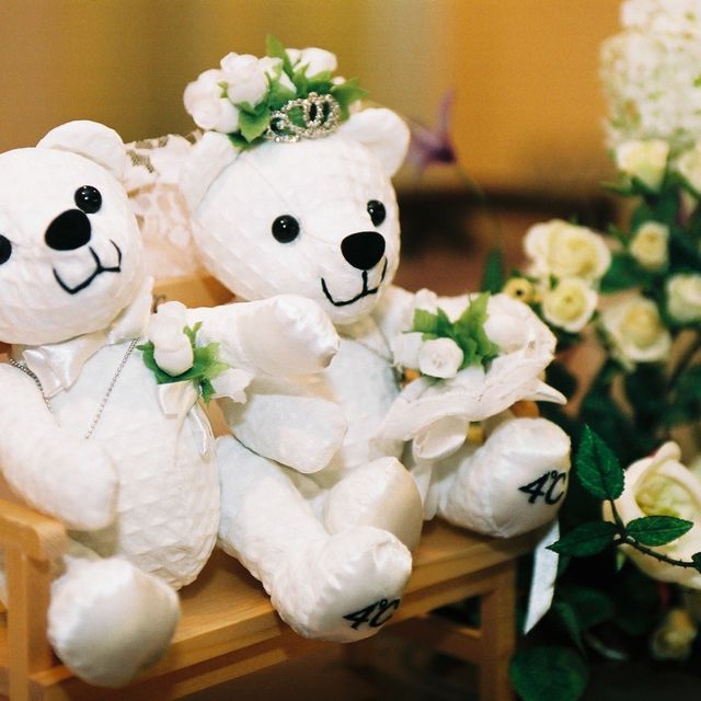 【4℃ BRIDAL(ヨンドシーブライダル)の口コミ】 ダイヤモンドを支える台座がしっかりとしており、いかにも婚約指輪という…