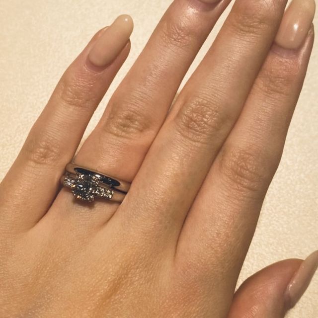 【ブルガリ(BVLGARI)の口コミ】 デザインはシンプルなものが多いです。プラチナの色が他のブランドのプラ…