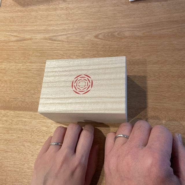 【出雲結(いずもゆい)の口コミ】 親友に紹介されてカタログと指輪サンプルを取り寄せてみて、お店のコンセ…