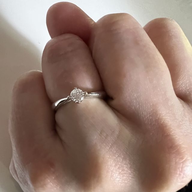 【アイプリモ(I-PRIMO)の口コミ】 彼女の好みがシンプルで普段でも付けててたいと言う意向から、色々とサイ…