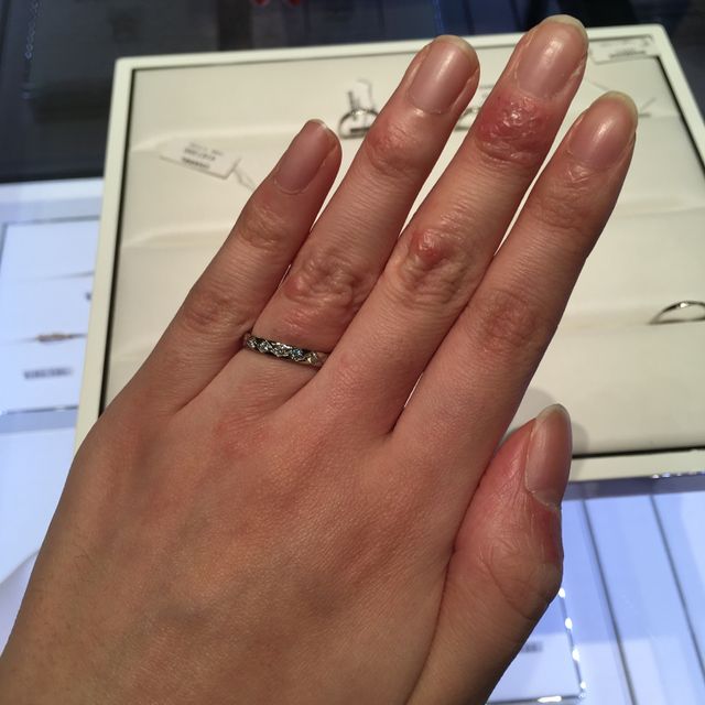 【シャネル(CHANEL)の口コミ】 シャネルといえばのマトラッセデザインのココクラッシュは太さがしっかり…