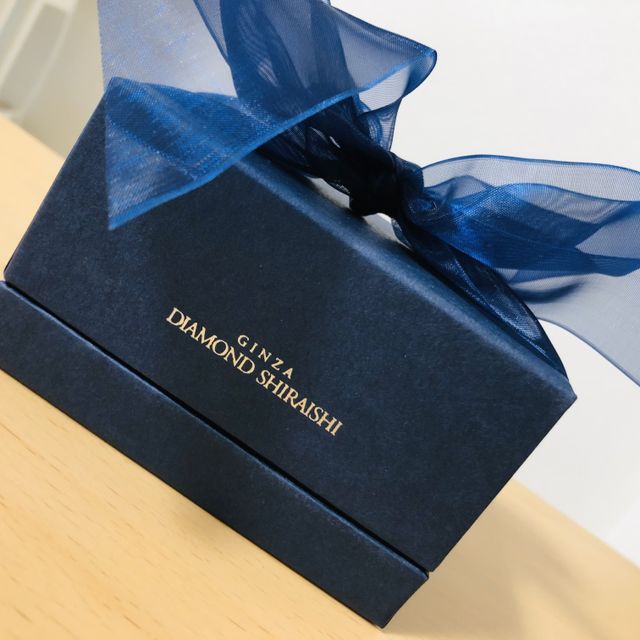 【銀座ダイヤモンドシライシの口コミ】 こちらの指輪の決め手は、まずダイヤモンドシライシオリジナルの指輪のフ…