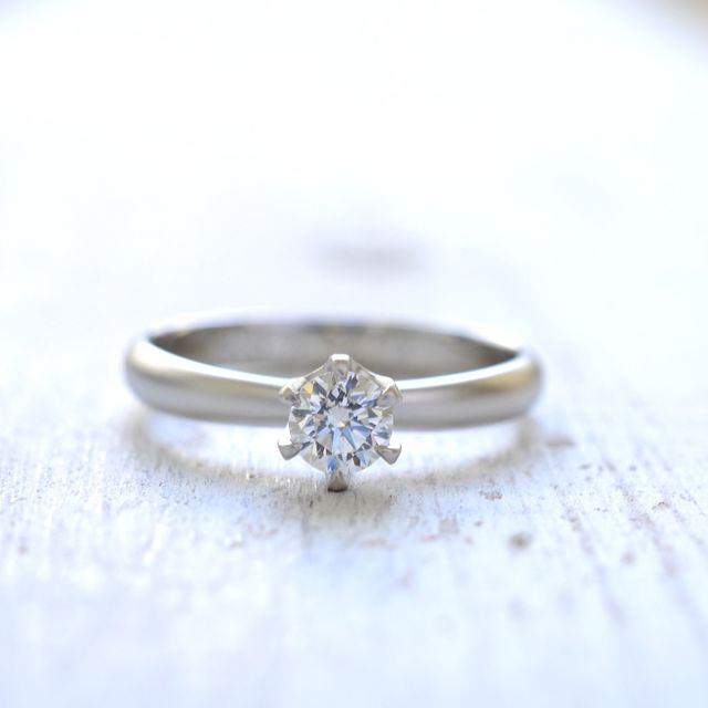 【湘南彫金工房 andfuseの口コミ】 マットな見た目で落ち着いた印象があり、光沢のある指輪ではなく少しアレ…