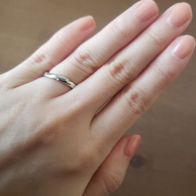 【アイプリモ(I-PRIMO)の口コミ】 ダイヤモンドサテンマット加工のデザインに一目惚れして購入を決めました…