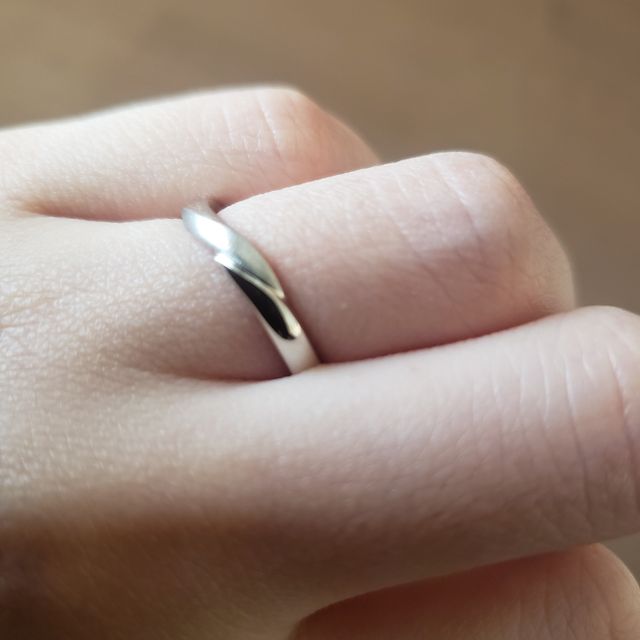 【アイプリモ(I-PRIMO)の口コミ】 ダイヤモンドサテンマット加工のデザインに一目惚れして購入を決めました…