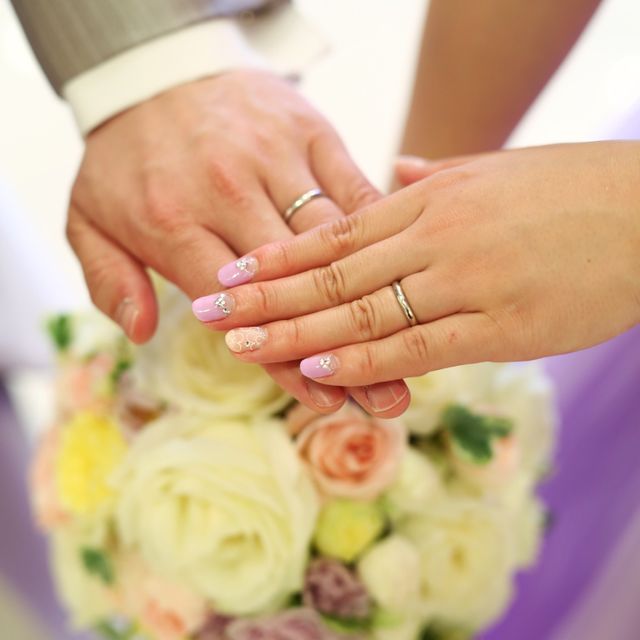 【カルティエ(Cartier)の口コミ】 シンプルで上品なものだと、どんな服装にも合ってさりげなく付けられると…