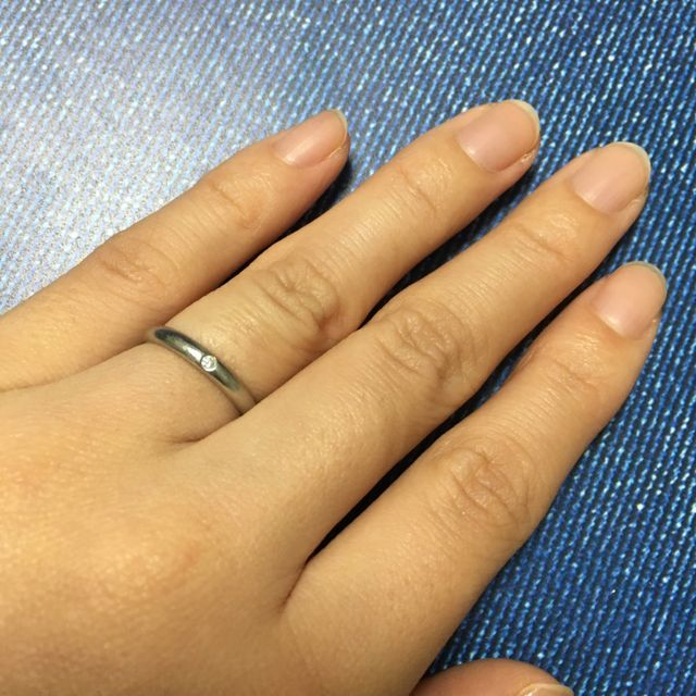 【カルティエ(Cartier)の口コミ】 シンプルで上品なものだと、どんな服装にも合ってさりげなく付けられると…