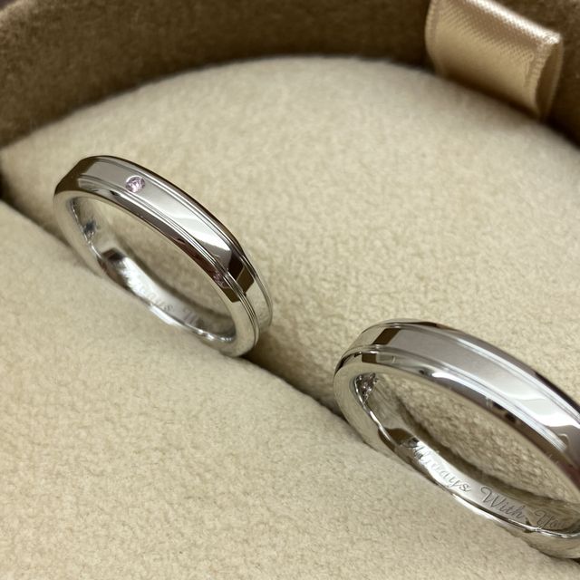 【COLANY(コラニー)の口コミ】 旦那さんがデザインに一目惚れし、私は一石ダイヤの指輪が欲しかった為セ…