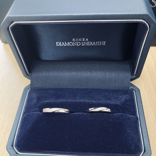 【銀座ダイヤモンドシライシの口コミ】 入ってるダイヤが派手過ぎず、少し角があるウェーブでつけた時に手が綺麗…