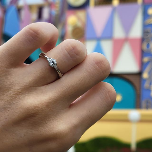 【ラザール ダイヤモンド(LAZARE DIAMOND)の口コミ】 歳を重ねても貧相に見えない指輪太さと、七色に輝くダイヤモンドが一番キ…