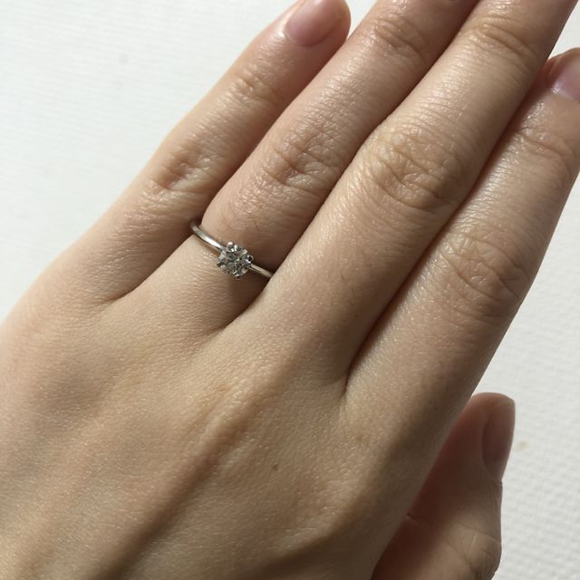 【ティファニー(Tiffany & Co.)の口コミ】 貰うなら憧れのTiffanyが良かったこと、そして何よりリングが細いので、華…