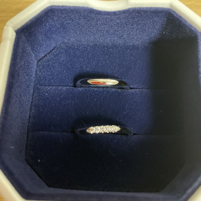 【4℃ BRIDAL(ヨンドシーブライダル)の口コミ】 輝きが控えめで、手が綺麗に見えると思ったから選びました。あまり、キラ…