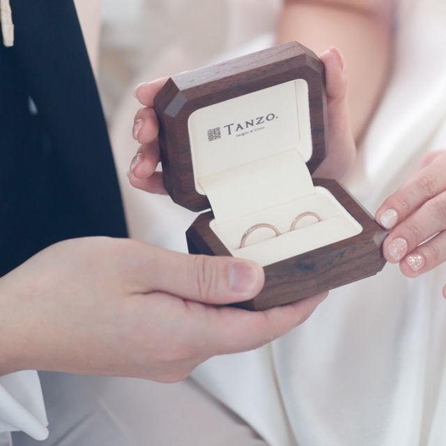 【TANZO.(鍛造指輪)の口コミ】 オーダーで自分好みのデザインでつくれるのが一番の決め手！
会社の名前の…