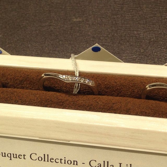 【tamaya BRIDAL(宝石の玉屋)の口コミ】 ガラスケースの外側から見た印象は、ちょっとシンプルすぎるかな？だった…