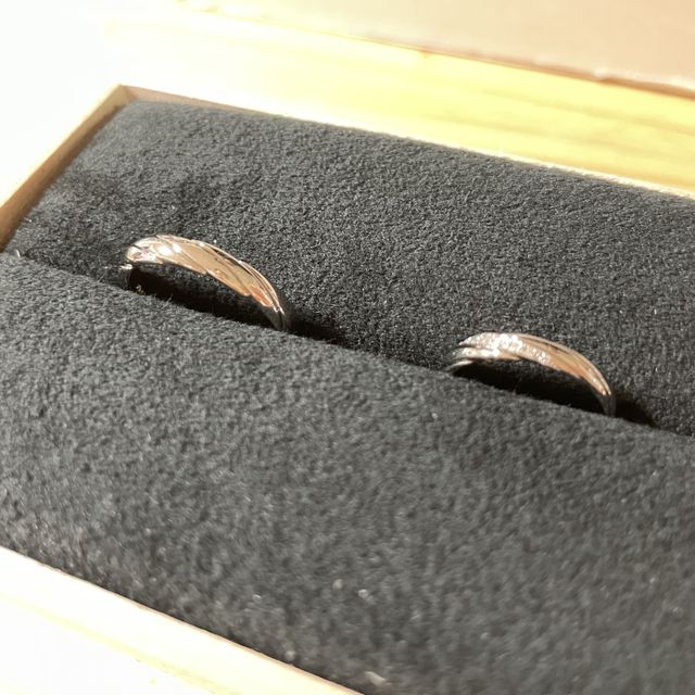 【出雲結(いずもゆい)の口コミ】 指輪のデザインも沢山ある中、実際にサンプルが家に届く事で2人でゆっくり…