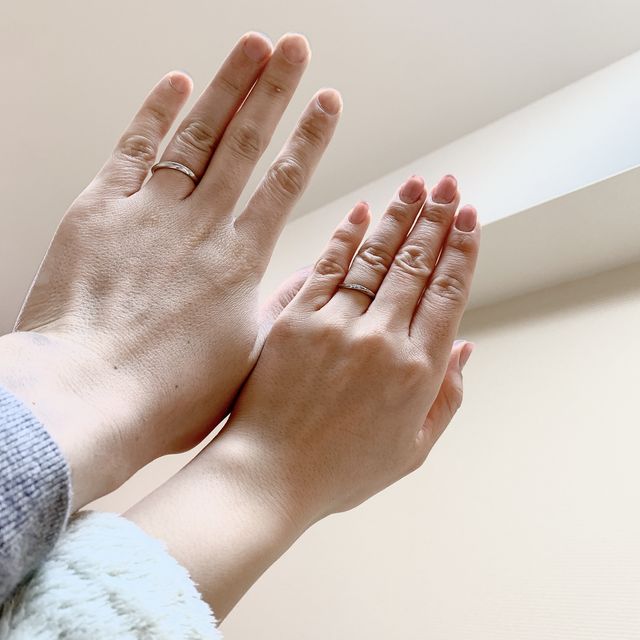 【ケイウノ ブライダル(K.UNO BRIDAL)の口コミ】 指輪の裏にオリジナルの刻印をしていただけるということで、2人が出会って…