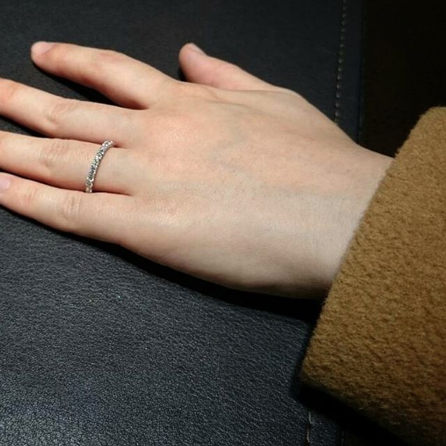【俄(にわか)の口コミ】 とにかくゴージャスな雰囲気が好みという人にはエターニティリングを婚約…