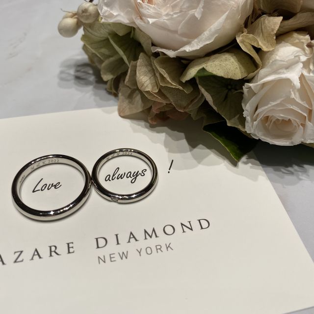 【ラザール ダイヤモンド(LAZARE DIAMOND)の口コミ】 シンプルながらも高級感のあるデザインを探していました。ネットで事前に…
