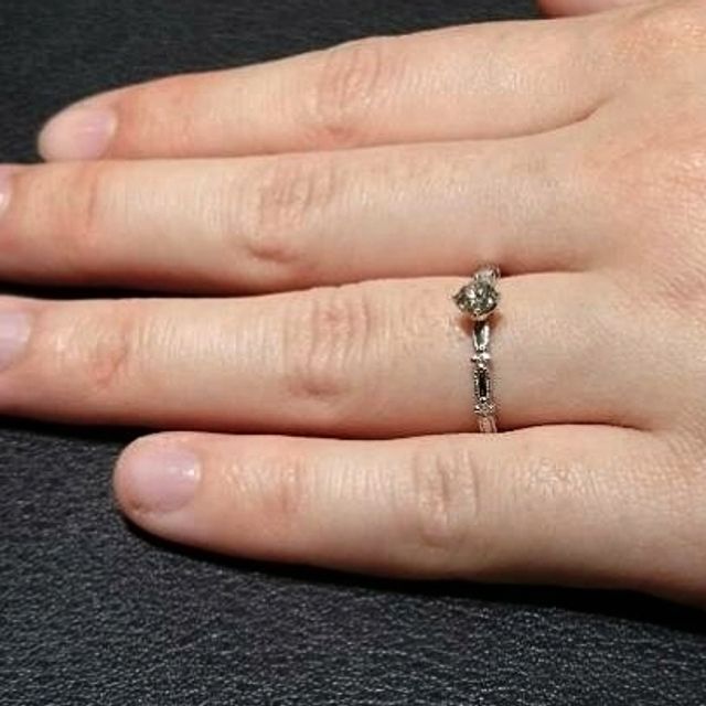 【LUCIE(ルシエ)の口コミ】 よく雑誌でも見かけますが、写真ではだいたいピンクゴールドで可愛い感じ…