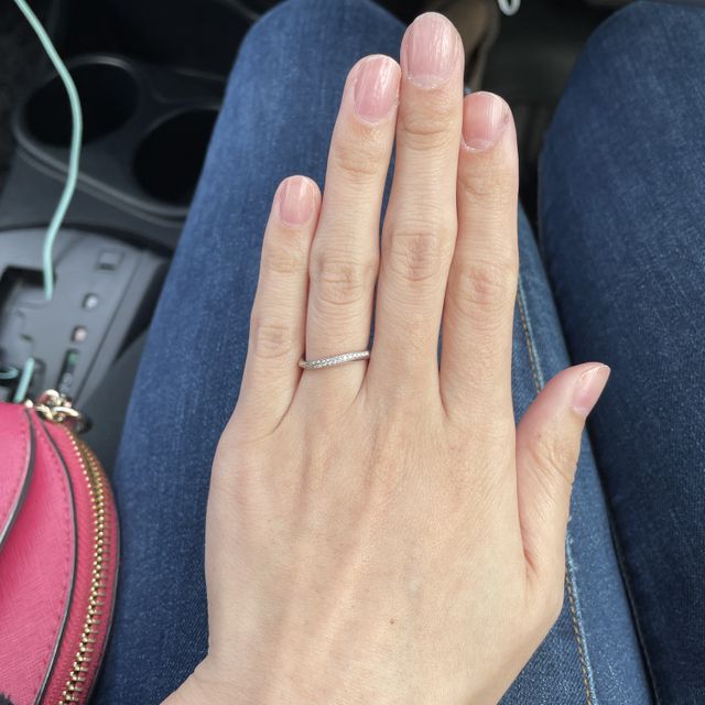 【TOMOE(トモエ)の口コミ】 元々デザインやブランドにこだわりがなく、ふらっと立ち寄ったお店で見つ…