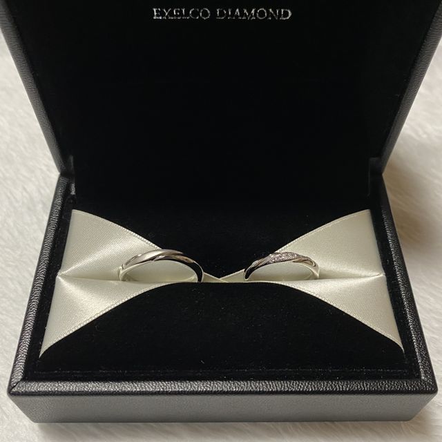 【エクセルコダイヤモンド(EXELCO DIAMOND)の口コミ】 ほかのブランドでも斜めにダイヤが入っているデザインはあったのですが、…