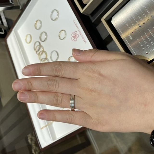 【杢目金屋(もくめがねや)の口コミ】 オーダーメイドなので、ひとつのものを自分たちで作り上げるというのに感…