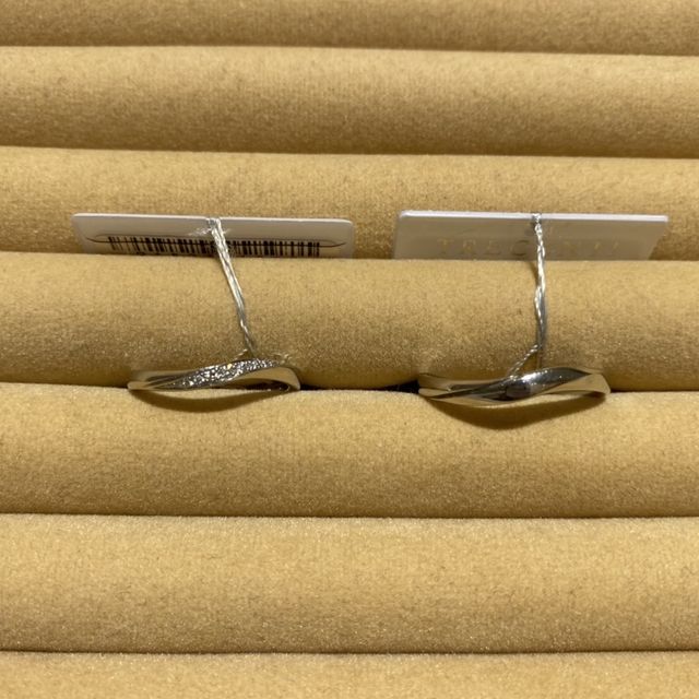 【TRECENTI(トレセンテ)の口コミ】 デザインがとても自分たち好みで、ダイヤの見え方やマット加工などとても…