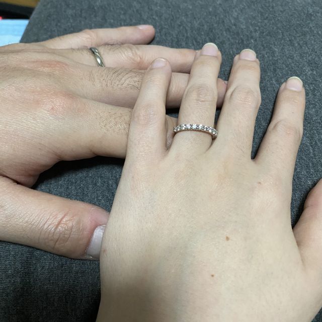 【アイプリモ(I-PRIMO)の口コミ】 ネットで見てていいなと思い、実際に目の前にすると
凄くキラキラしてて一…