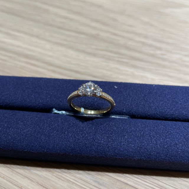 【ENUOVE(イノーヴェ)の口コミ】 指輪のデザインがイメージしたものに近かったので、選びました。自分がイ…