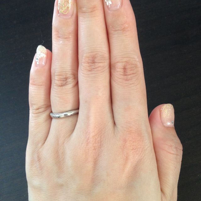 【4℃ BRIDAL(ヨンドシーブライダル)の口コミ】 他のブランドで決まりかけていましたが、デザインに不満点があり、思った…