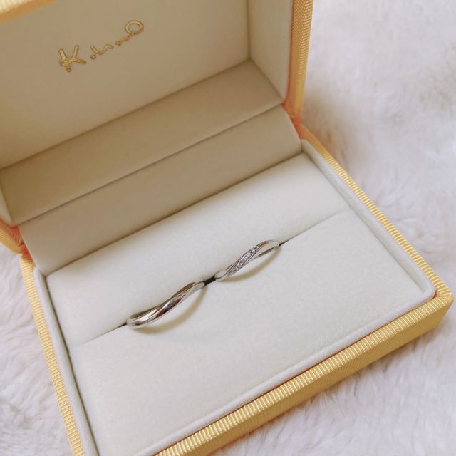 【ケイウノ ブライダル(K.UNO BRIDAL)の口コミ】 指輪のデザインは既製品のものもありますし、自分でデザインを決めたり、…