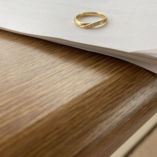 【アイプリモ(I-PRIMO)の口コミ】 シンプルに、可愛いと思ったから。
細身のアームにひねりを加え、流れるよ…