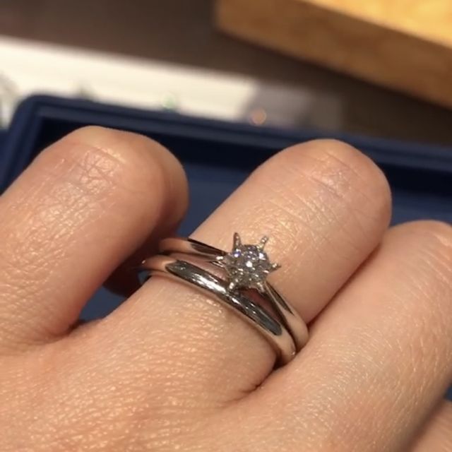 【銀座ダイヤモンドシライシの口コミ】 指輪のデザインより、ダイヤモンドの品質の高さが購入決定に至る理由でし…