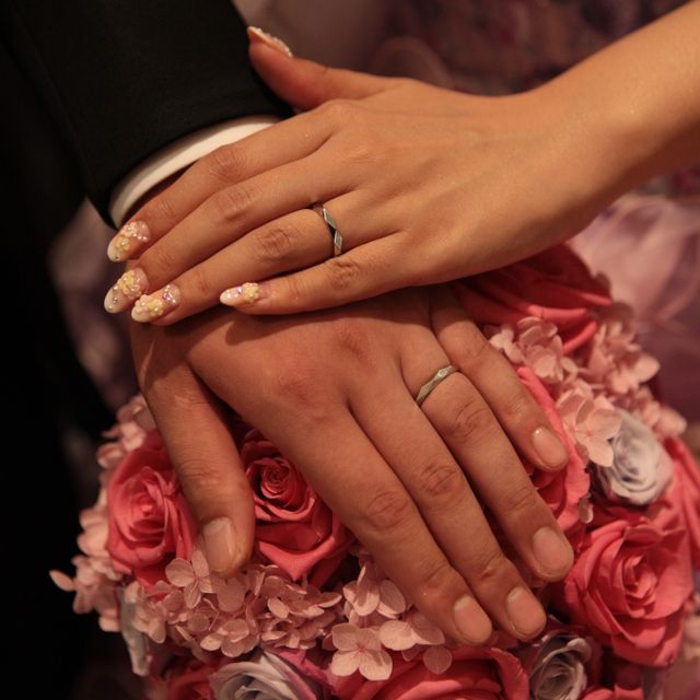 【ブシュロン(BOUCHERON)の口コミ】 どの角度から見てもファセットが輝き、上質な指輪です。
最初はダイヤモン…