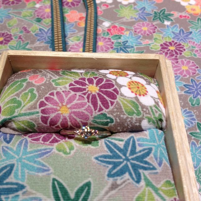 【杢目金屋(もくめがねや)の口コミ】 まずリングの木目調は全く同じものは存在しないということを聞いて惹かれ…