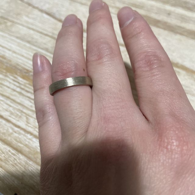 【4℃ BRIDAL(ヨンドシーブライダル)の口コミ】 自分の好きなデザインがオーダーでき、色味も好みのものが選べました。
何…