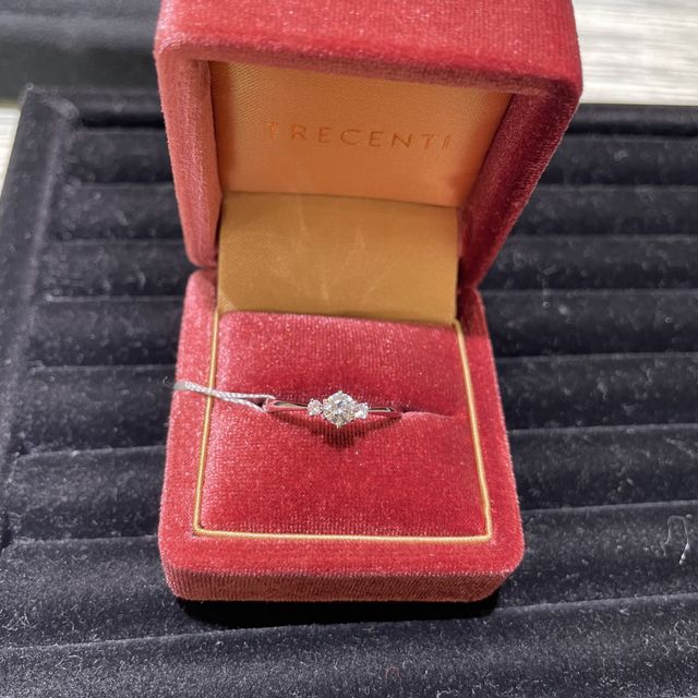 【TRECENTI(トレセンテ)の口コミ】 指輪のデザインもたくさんのデザインの中から選ぶことが出来て、ダイヤモ…