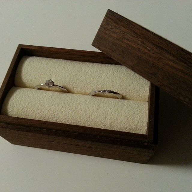 【PORTADA(ポルターダ)の口コミ】 婚約指輪とともにプロポーズをしてくれたのですが、婚約指輪は旦那さんが…